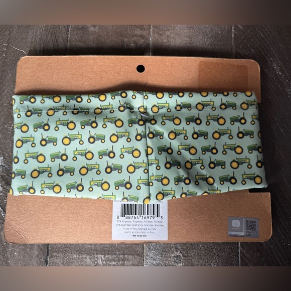 JOHN DEERE NWT Youth Neck Gaiter/Face Mask Tractor Print O/S - Picture 2 of 2